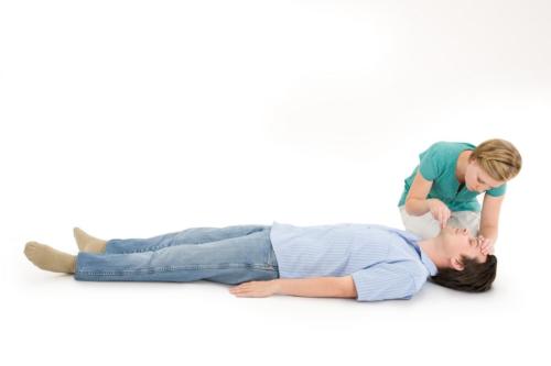 how-to-do-CPR-4