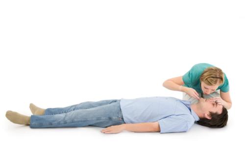 how-to-do-CPR-5